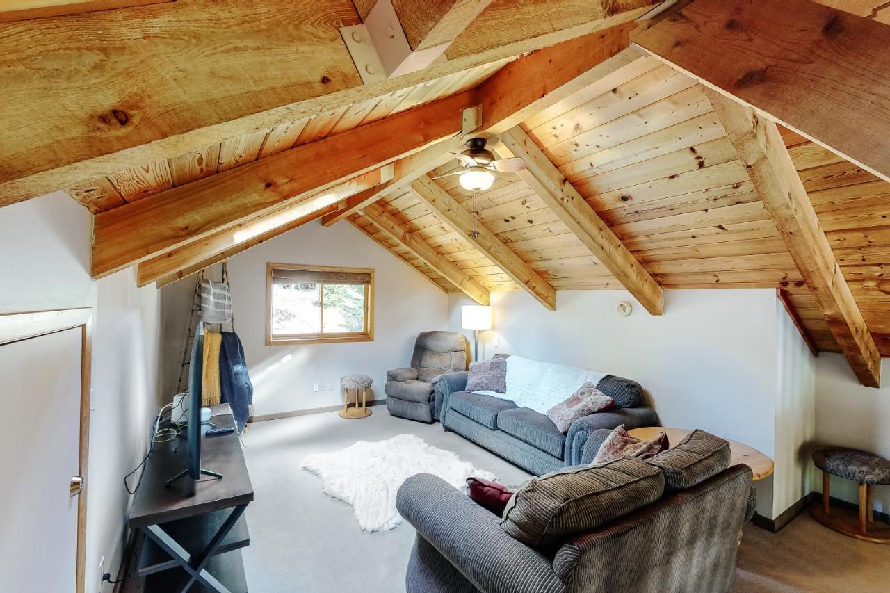 Northwoods Dream Retreat * Whitefish